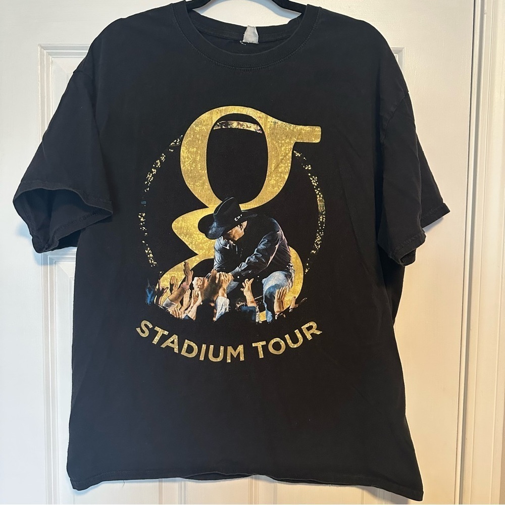 Vintage Garth Brooks stadium tour graphic band tee shirt